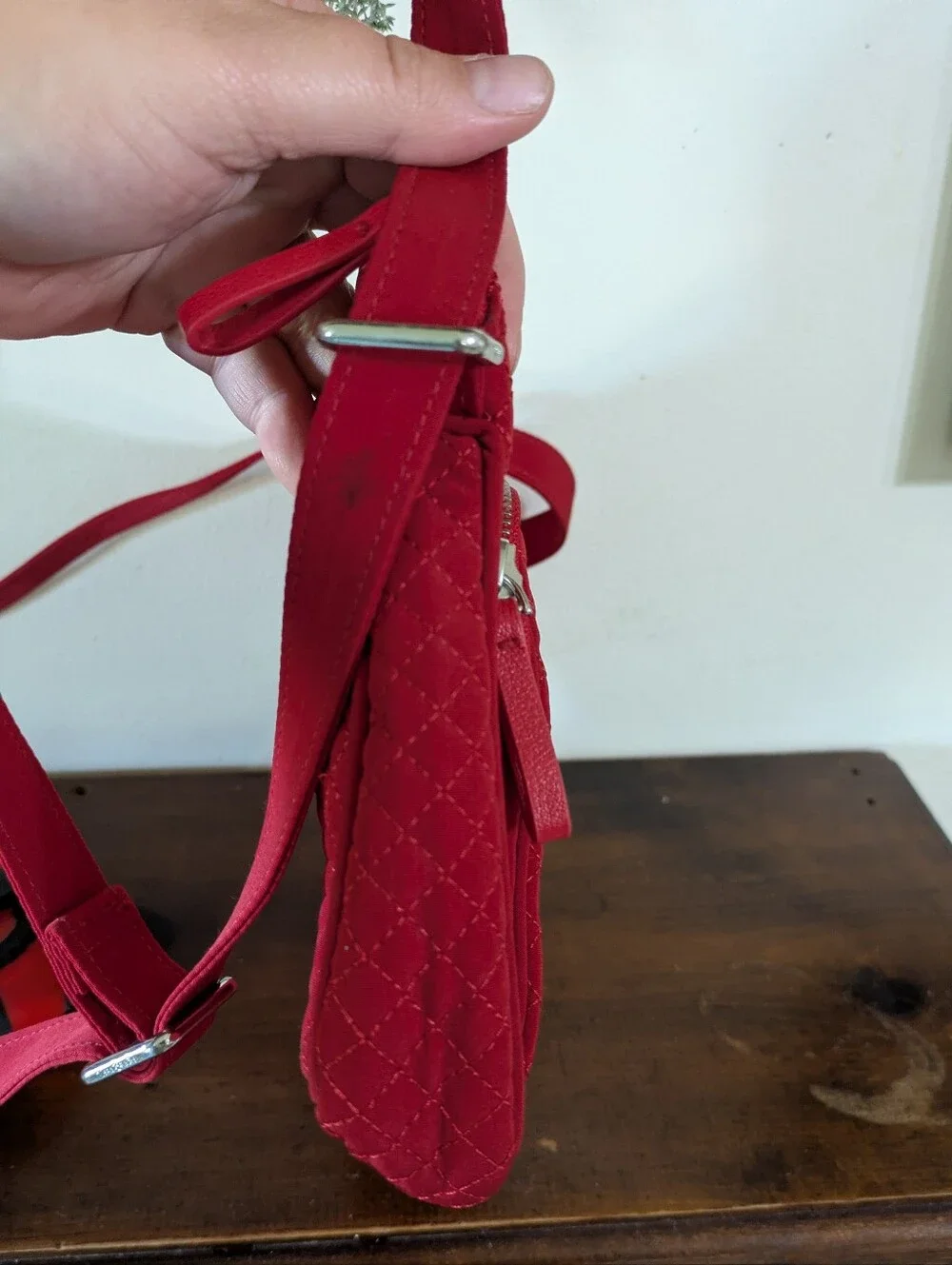 Vera Bradley Red Quilted RFID Little Hipster Crossbody Bag Classy Vibrant Style